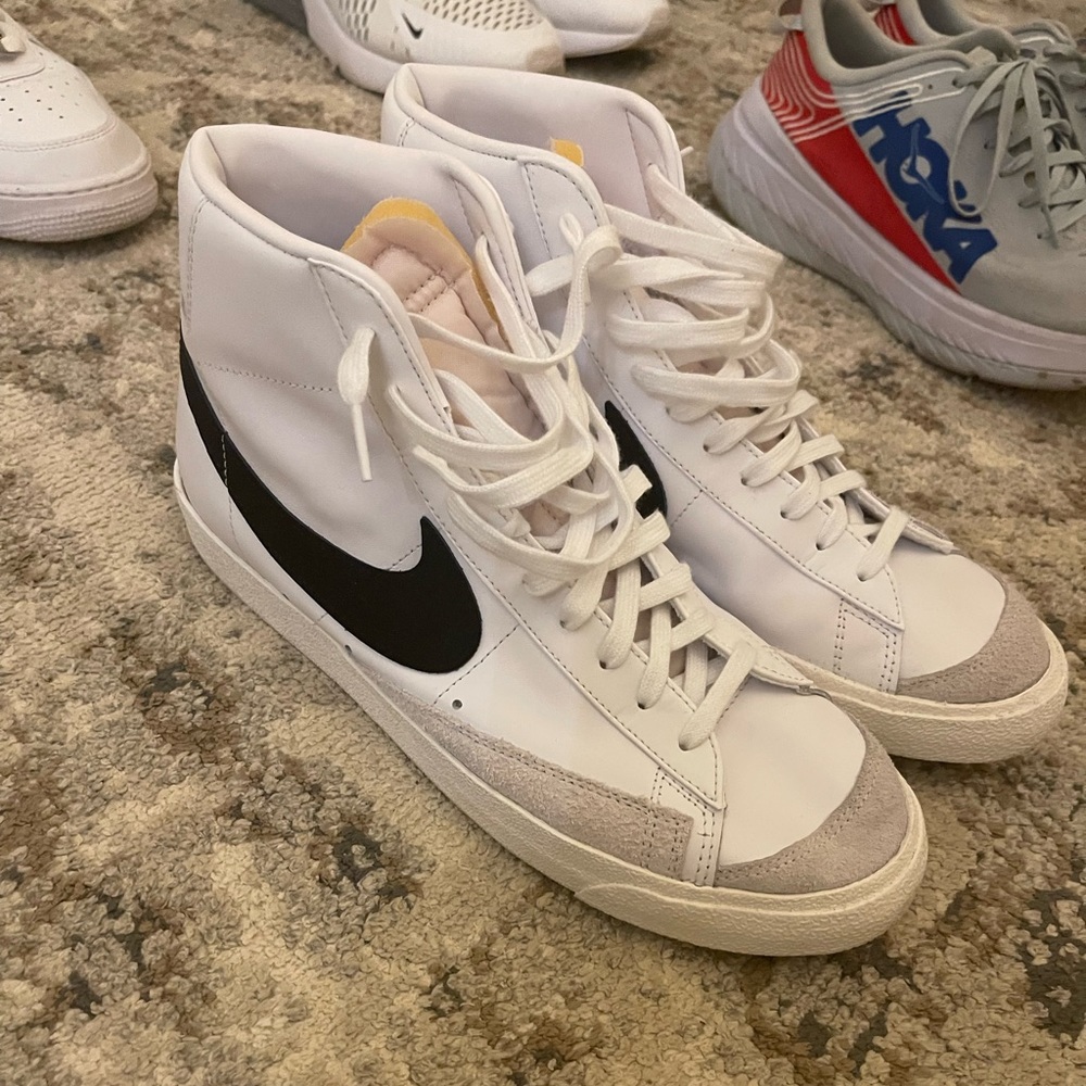 COPY - Nike blazers